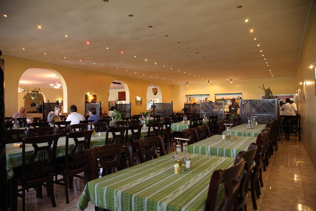 Highview Hotel Karatu Extérieur photo